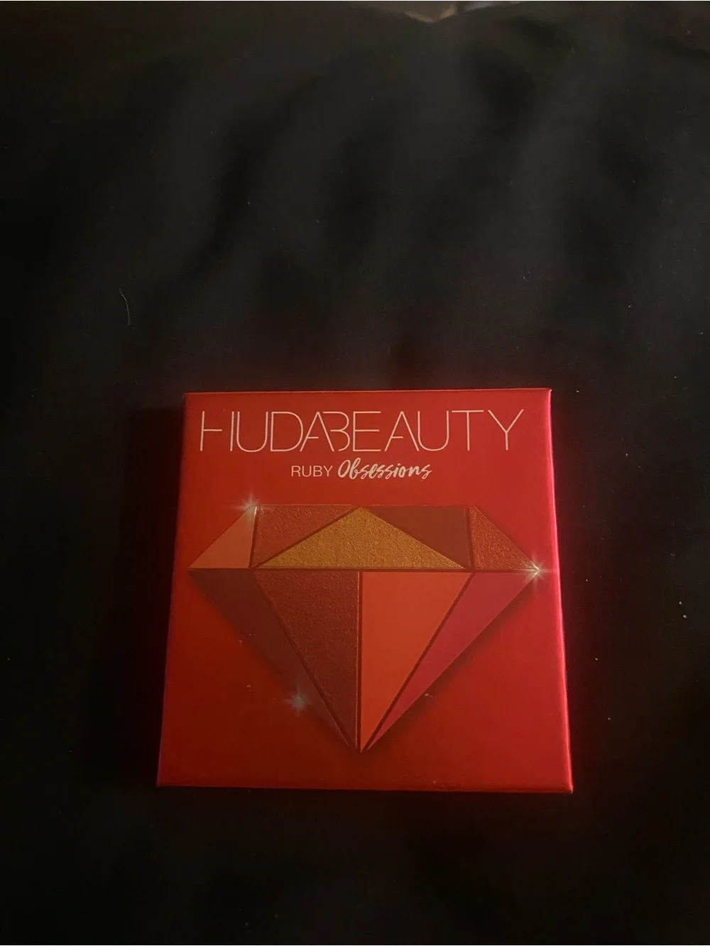 NWOB HUDA BEAUTY Ruby Obsessions Eyeshadow Palette - Red & Gold